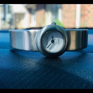 Gucci bracelet watch
